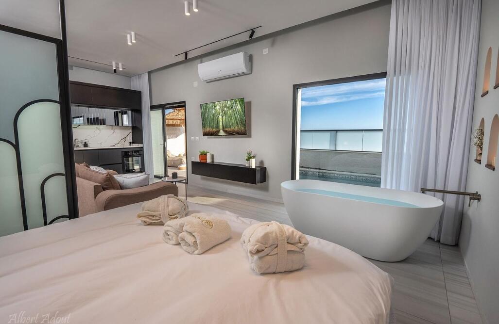 ארקו סוויט צפון  11  נופש - וי פור ויקיישן - V for Vacation