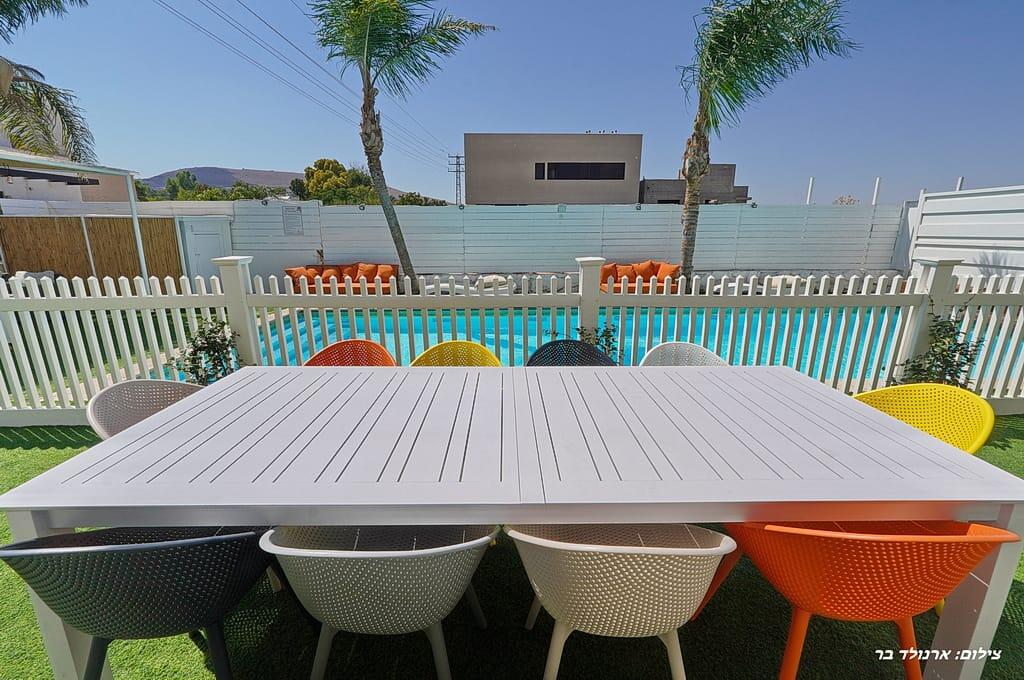 וילה דקל כחול צפון  10  נופש - וי פור ויקיישן - V for Vacation