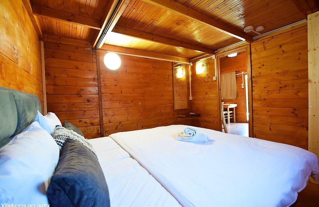 אחוזת הזוהר צפון  19  נופש - וי פור ויקיישן - V for Vacation