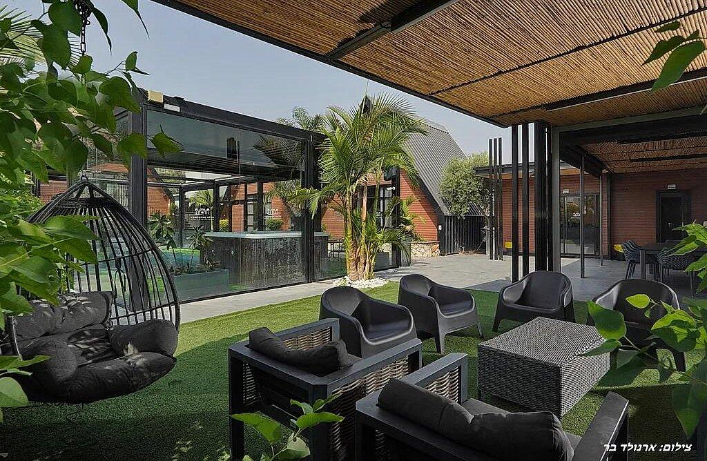 אחוזת קמפניה נירה - Campagna Nera צפון  42  נופש - וי פור ויקיישן - V for Vacation