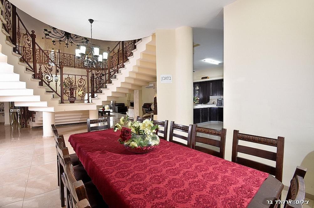 וילת המלכים צפון  26  נופש - וי פור ויקיישן - V for Vacation