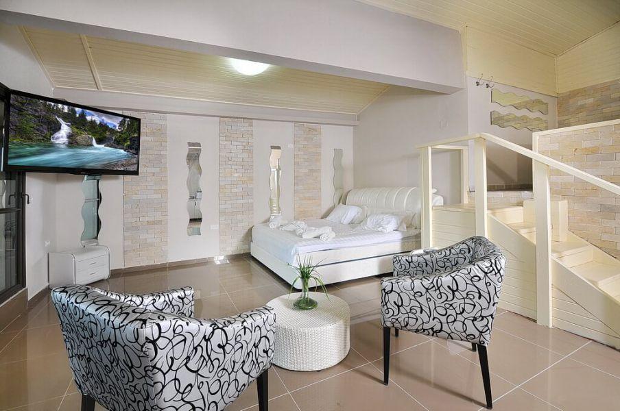 אחוזת כתמר יפרח צפון  7  נופש - וי פור ויקיישן - V for Vacation