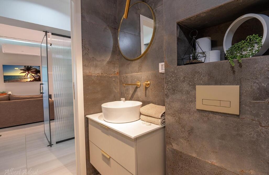 ארקו סוויט צפון  25  נופש - וי פור ויקיישן - V for Vacation