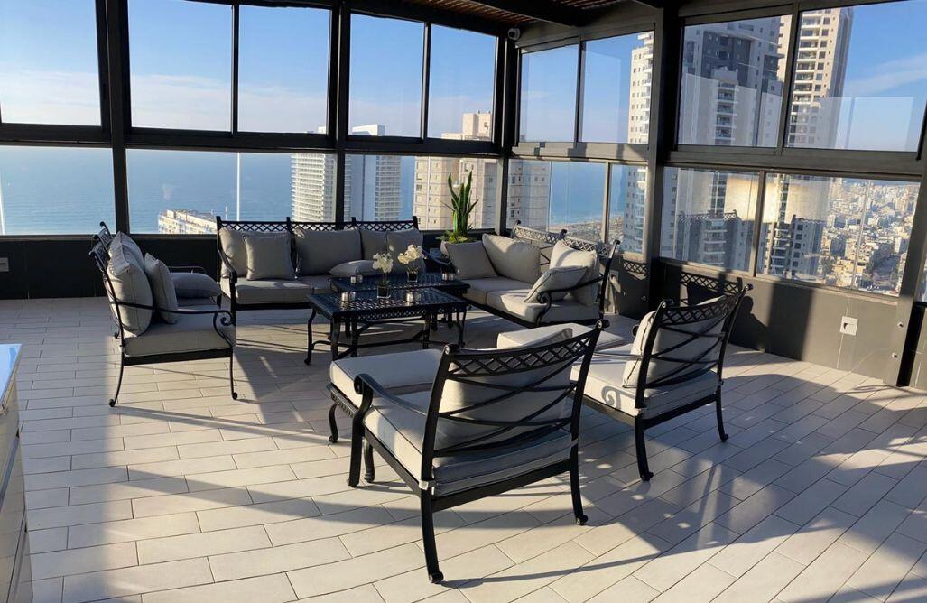 רויאל פנטהאוז מרכז  5  נופש - וי פור ויקיישן - V for Vacation