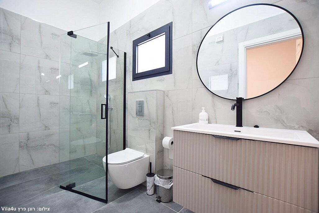 אחוזת אברהם בוטיק מרכז  30  נופש - וי פור ויקיישן - V for Vacation