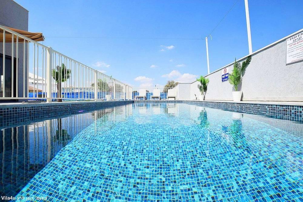 אחוזת אברהם בוטיק מרכז  1  נופש - וי פור ויקיישן - V for Vacation