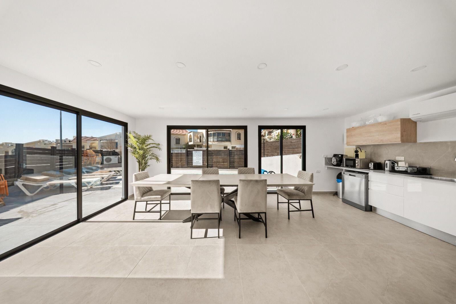 וילה אלה אילת דרום  9  נופש - וי פור ויקיישן - V for Vacation