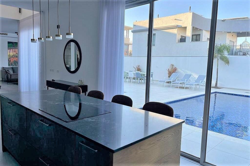 הרמוניה בלבן Villa White Harmony דרום  4  נופש - וי פור ויקיישן - V for Vacation