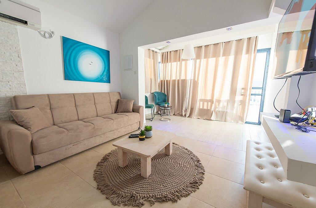 אחוזת קרן שמש צפון  17  נופש - וי פור ויקיישן - V for Vacation