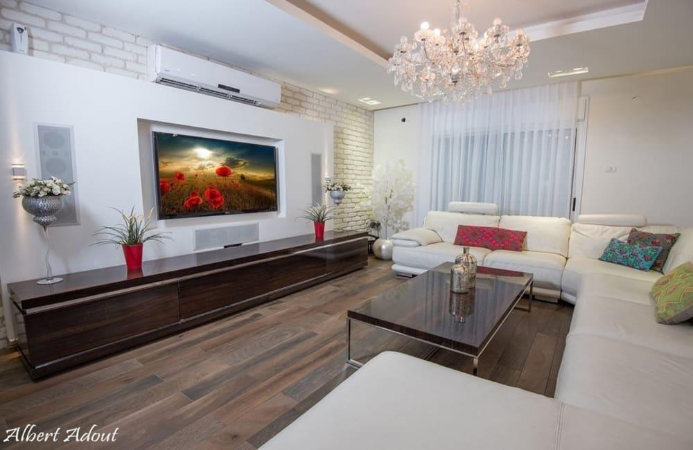 אחוזת הנרקיס 42 צפון  8  נופש - וי פור ויקיישן - V for Vacation