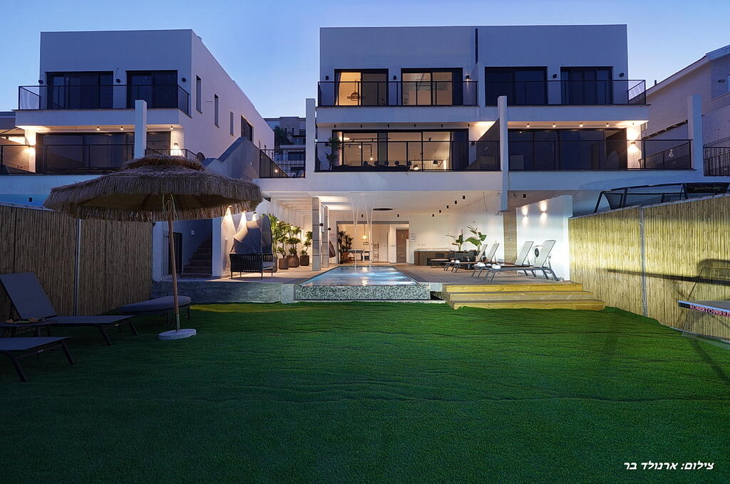 וילה סירקל – Villa Circle צפון  45  נופש - וי פור ויקיישן - V for Vacation