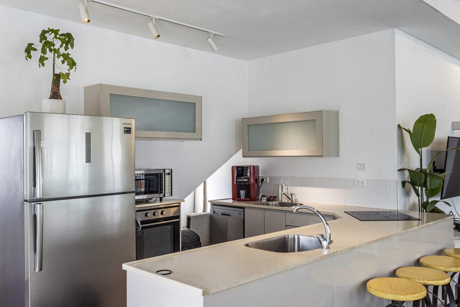 אחוזת דקל לבן בוטיק צפון  10  נופש - וי פור ויקיישן - V for Vacation