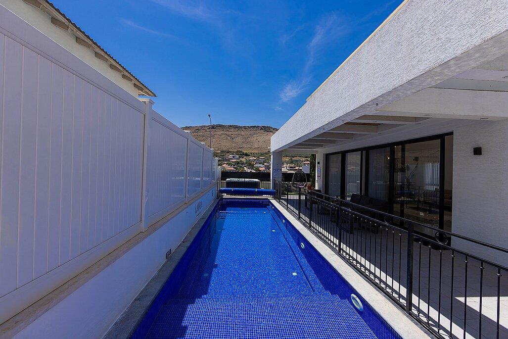 וילה לה וידה צפון  4  נופש - וי פור ויקיישן - V for Vacation