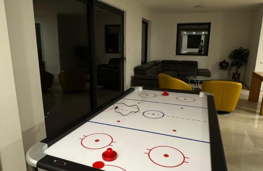 וילה נווה שמואל אינדיגו מרכז  14  נופש - וי פור ויקיישן - V for Vacation