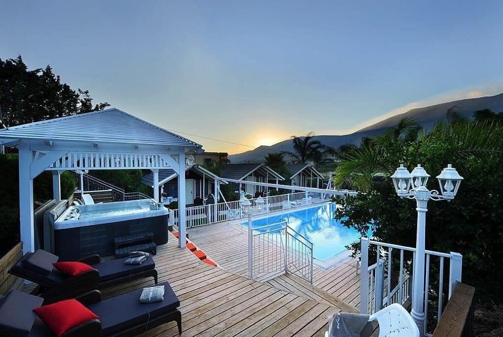 אחוזת אופוריה צפון  11  נופש - וי פור ויקיישן - V for Vacation