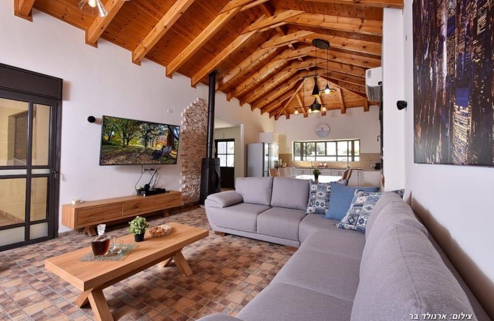 אחוזת אמור צפון  5  נופש - וי פור ויקיישן - V for Vacation