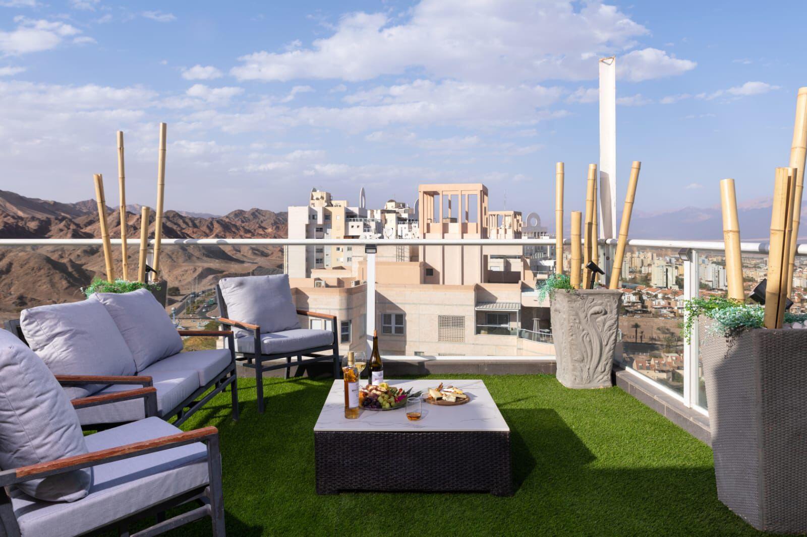 נגיעה מהשמיים דרום  13  נופש - וי פור ויקיישן - V for Vacation