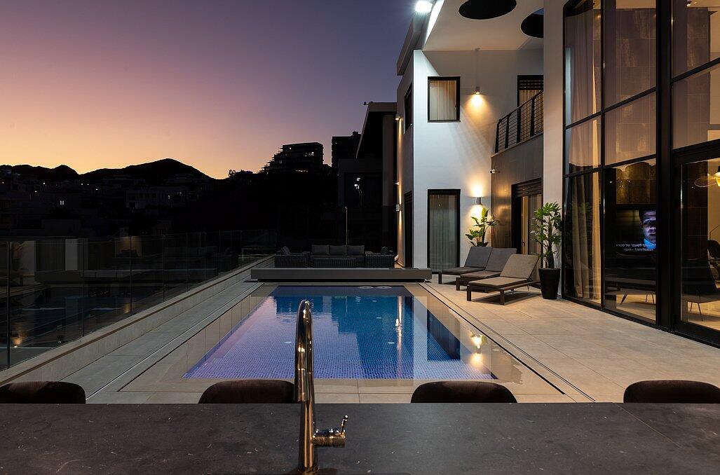 וילה ויקטוריה דרום  5  נופש - וי פור ויקיישן - V for Vacation