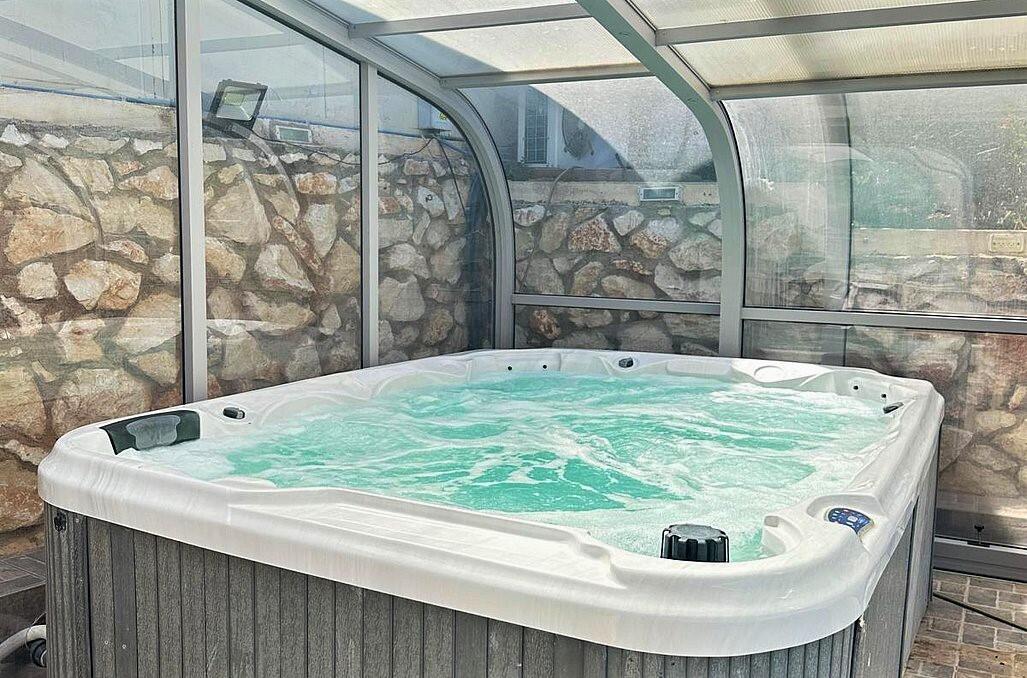 אחוזת אופאל צפון  2  נופש - וי פור ויקיישן - V for Vacation