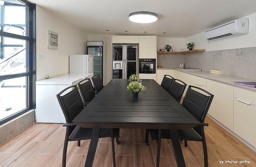 אחוזת הסלעים צפון  10  נופש - וי פור ויקיישן - V for Vacation