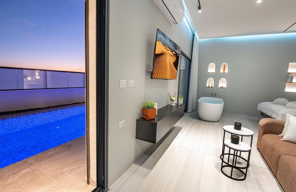 ארקו סוויט צפון  27  נופש - וי פור ויקיישן - V for Vacation