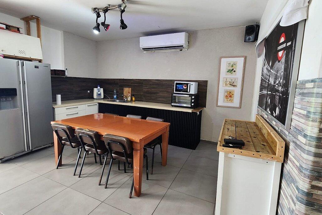 רויאל פנטהאוז מרכז  31  נופש - וי פור ויקיישן - V for Vacation