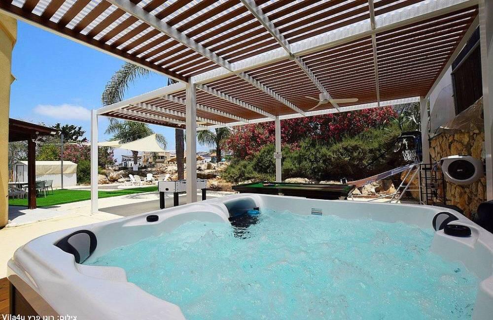 וילה ארבל 74 צפון  18  נופש - וי פור ויקיישן - V for Vacation