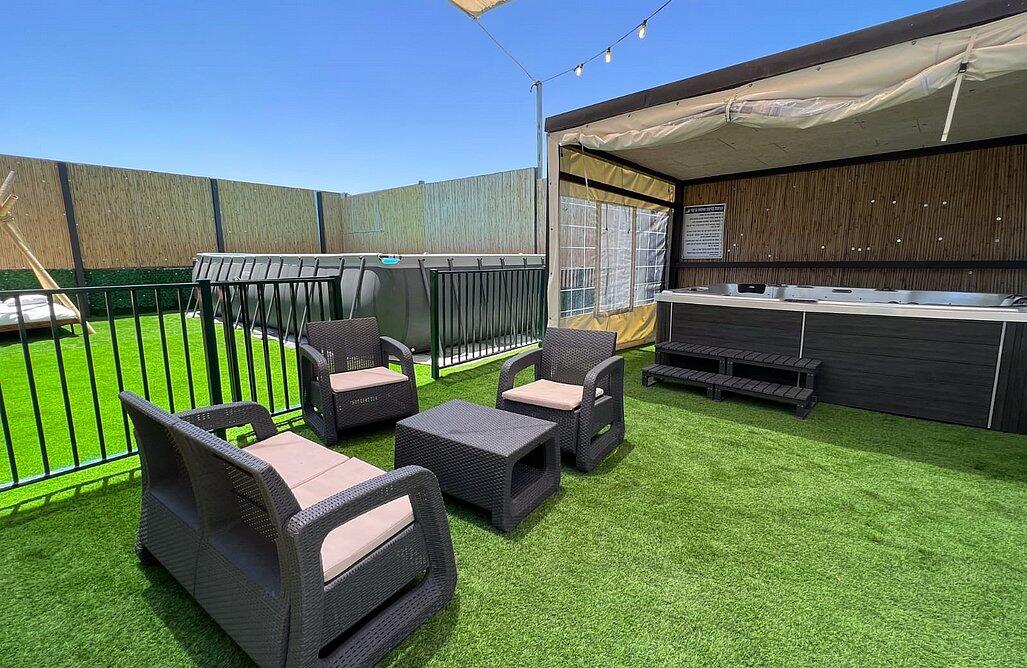 אחוזת ענבי הגפן מרכז  21  נופש - וי פור ויקיישן - V for Vacation