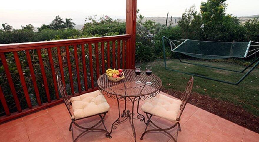 מול הנוף ברמות צפון  6  נופש - וי פור ויקיישן - V for Vacation