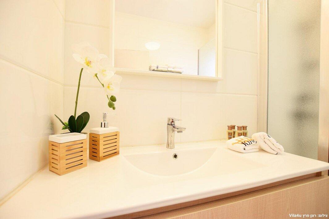 סוויטת דה אורו צפון  28  נופש - וי פור ויקיישן - V for Vacation