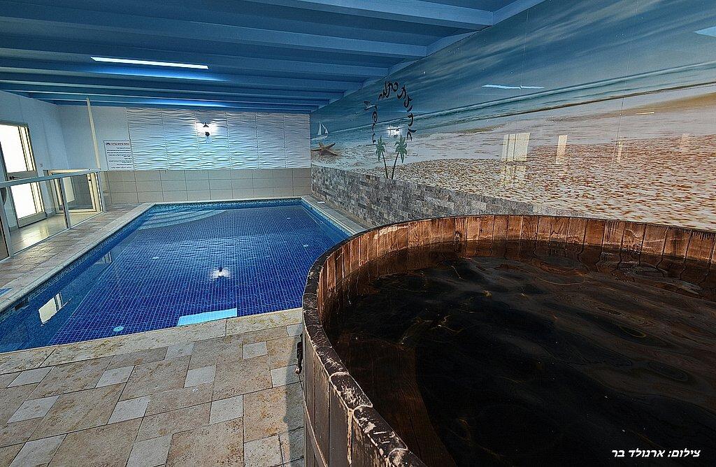 הוילה באחוזה צפון  5  נופש - וי פור ויקיישן - V for Vacation