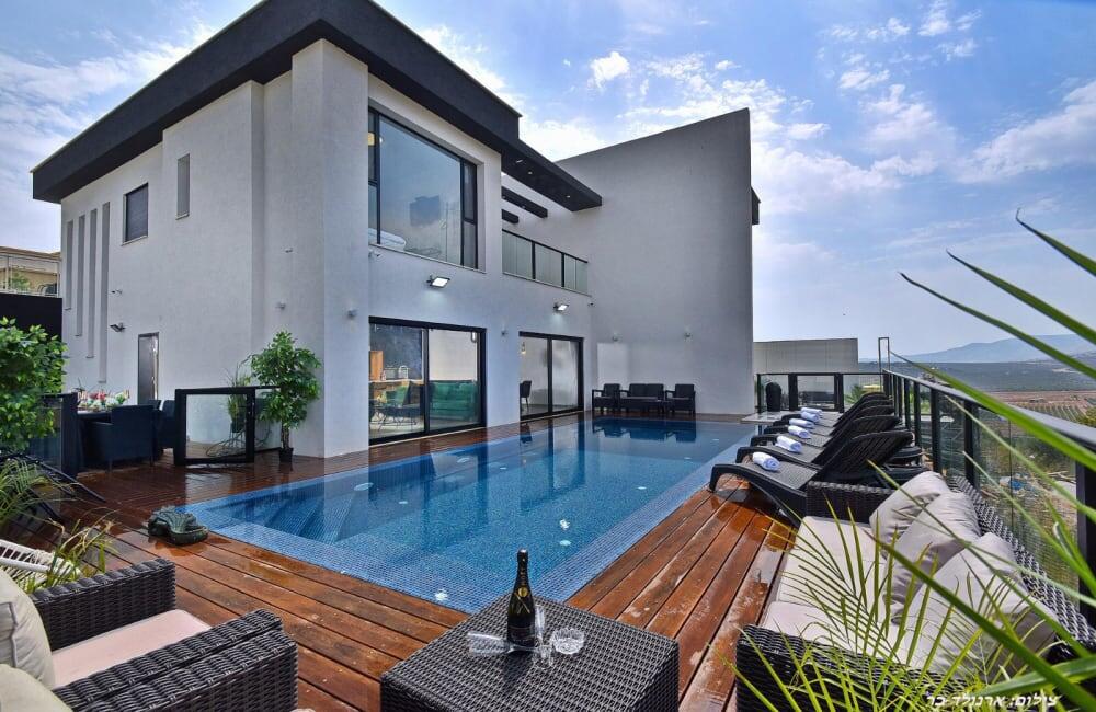 וילה אלרוב צפון  40  נופש - וי פור ויקיישן - V for Vacation