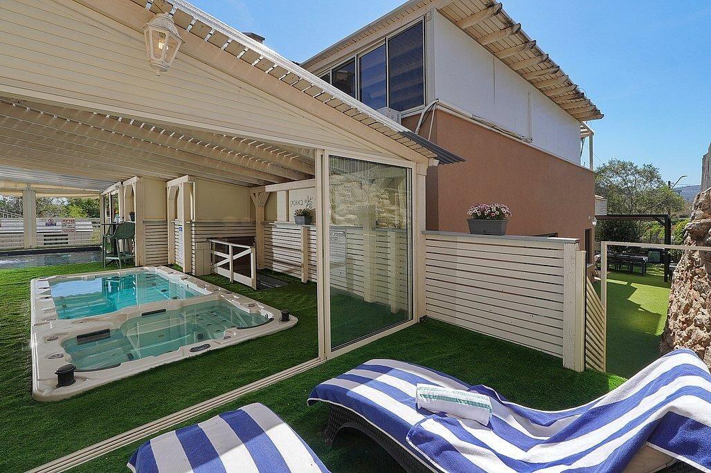 שקד באופק - וילה בוטיק צפון  35  נופש - וי פור ויקיישן - V for Vacation