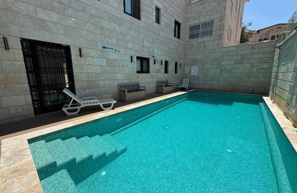 וילה רויאל ירושלים מרכז  22  נופש - וי פור ויקיישן - V for Vacation