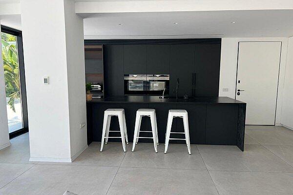 וילה מאיה - Villa Maya בהרצליה מרכז  4  נופש - וי פור ויקיישן - V for Vacation