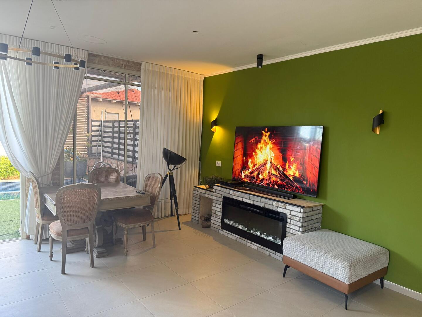 גן עדן בשרון מרכז  4  נופש - וי פור ויקיישן - V for Vacation