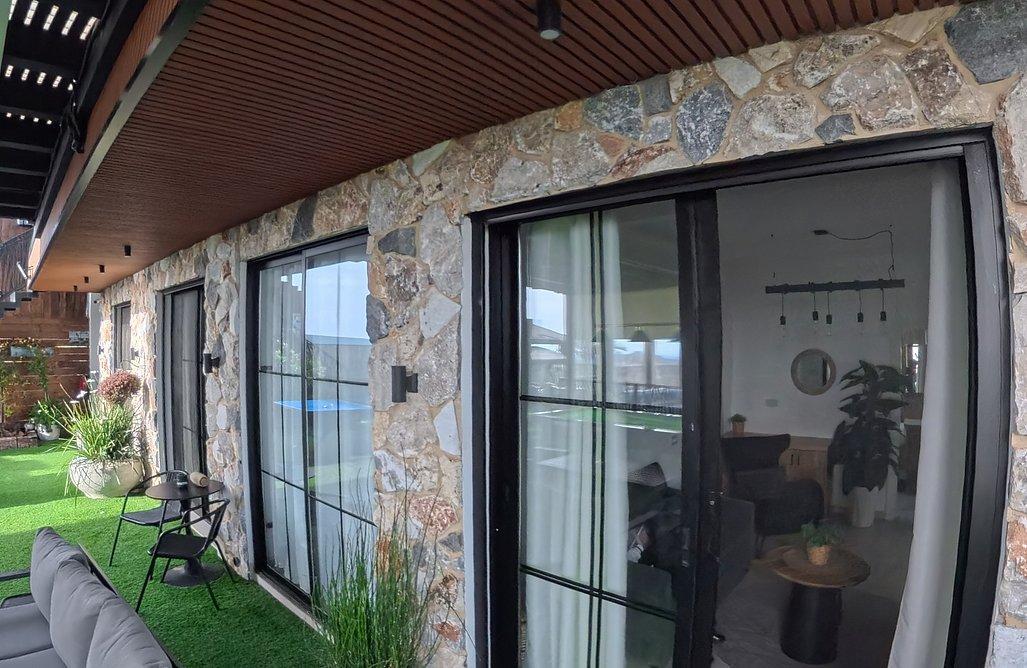 סוויטות על הפסגה צפון  26  נופש - וי פור ויקיישן - V for Vacation