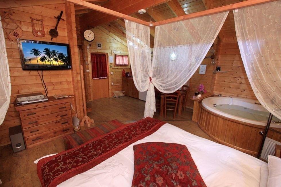 בקתות משי צפון  7  נופש - וי פור ויקיישן - V for Vacation