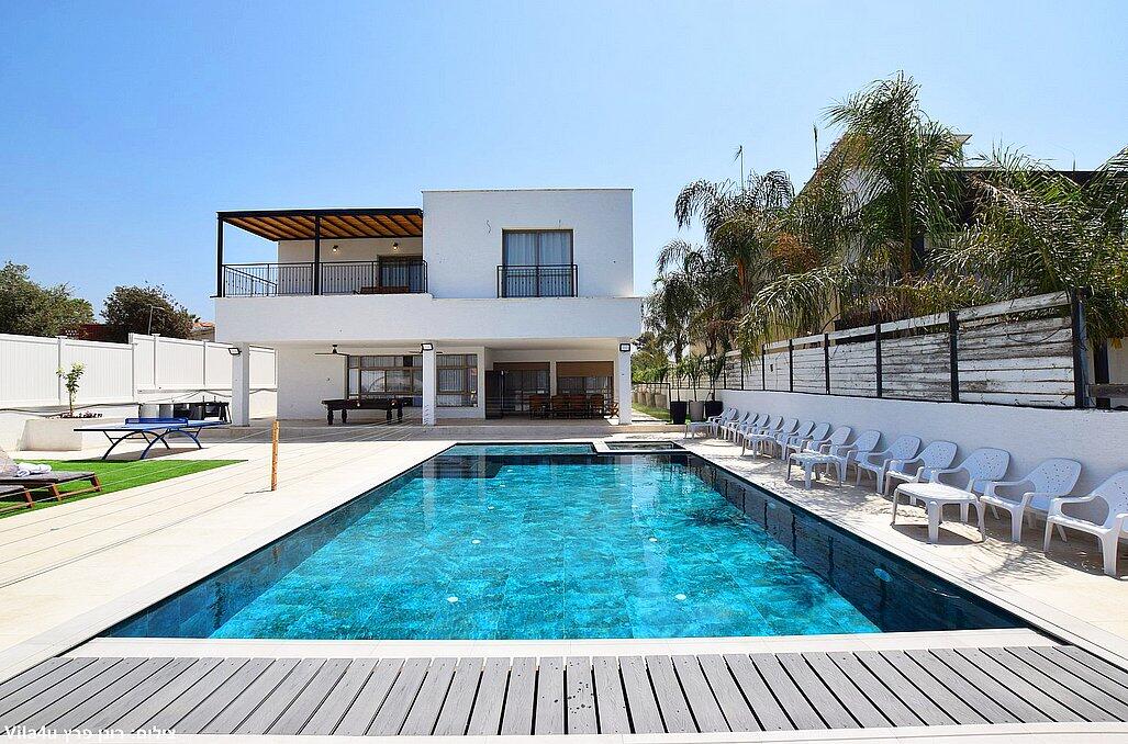 וילה גרנד רויאל פמילי צפון  36  נופש - וי פור ויקיישן - V for Vacation