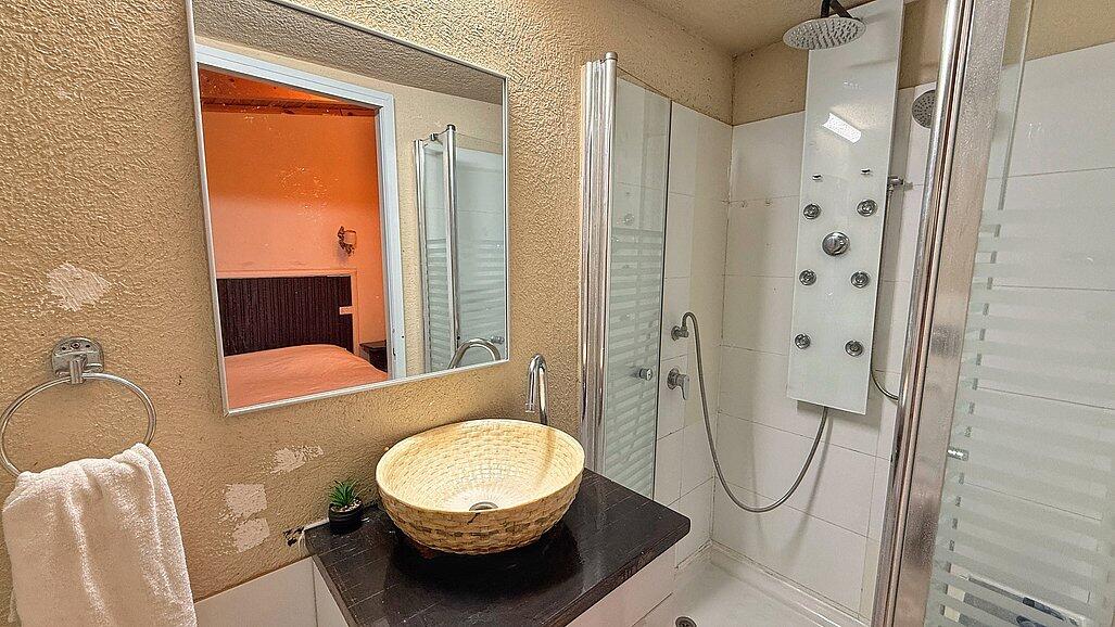 וילה לאונרדו בטבע צפון  12  נופש - וי פור ויקיישן - V for Vacation