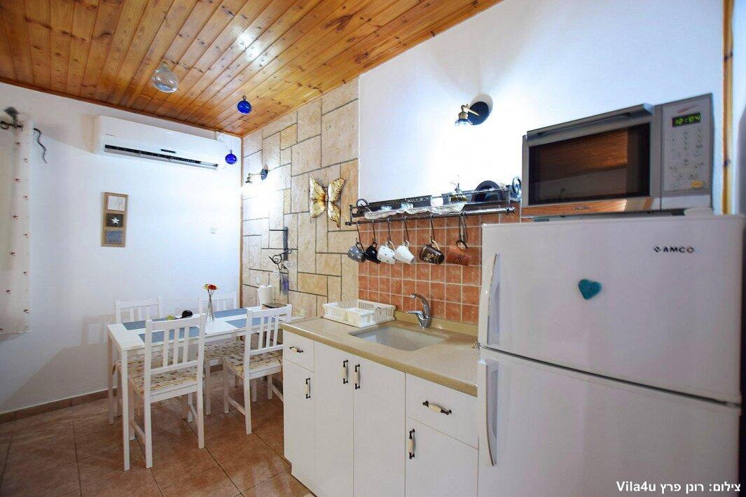 בקתות המעיין צפון  16  נופש - וי פור ויקיישן - V for Vacation