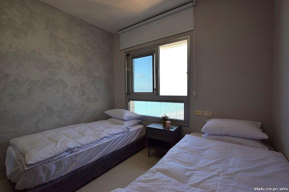 נופש סי נתניה מרכז  13  נופש - וי פור ויקיישן - V for Vacation