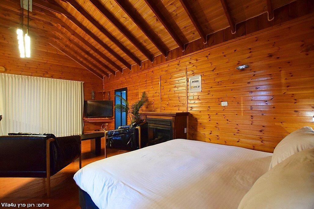 רפאל בכרם צפון  18  נופש - וי פור ויקיישן - V for Vacation