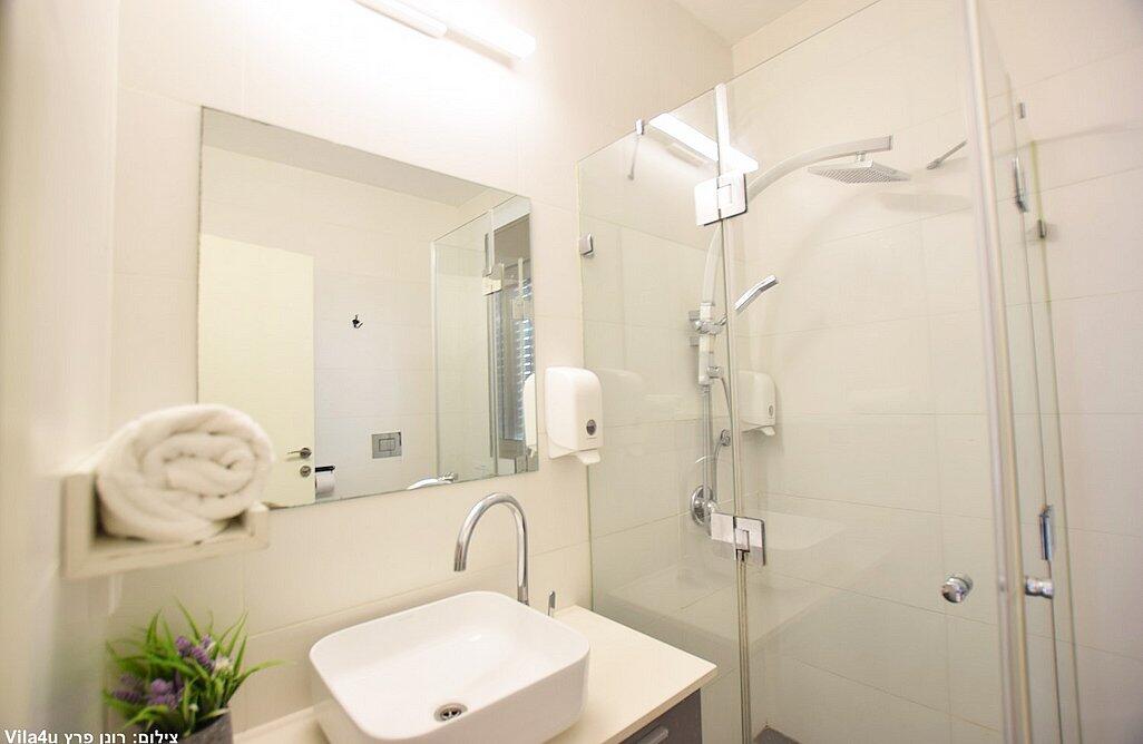 סוויטת חלון לארבל צפון  11  נופש - וי פור ויקיישן - V for Vacation