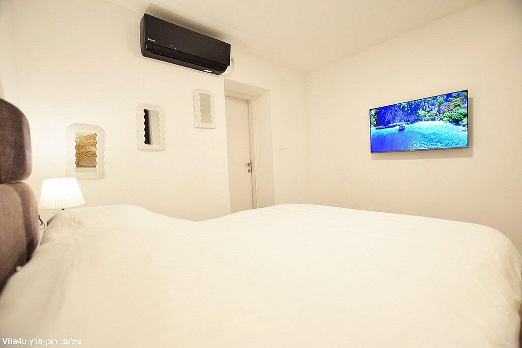 וילה דקל כחול צפון  22  נופש - וי פור ויקיישן - V for Vacation