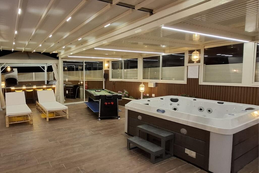 ויליג' בוטיק הגלילית צפון  4  נופש - וי פור ויקיישן - V for Vacation