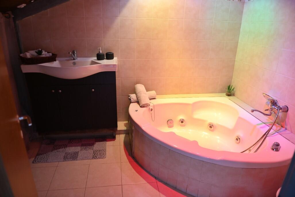 אלת הגליל צפון  11  נופש - וי פור ויקיישן - V for Vacation