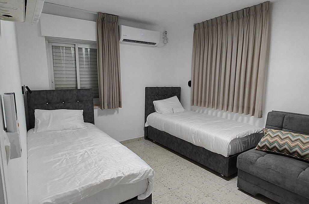 אצולת אירופה - גבעות ירושלים מרכז  10  נופש - וי פור ויקיישן - V for Vacation