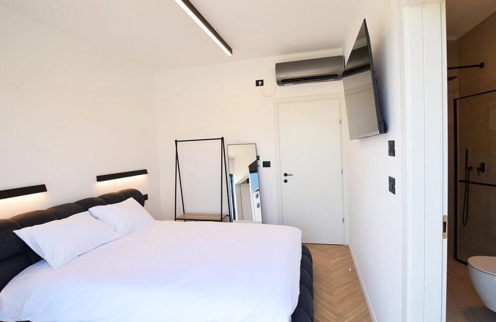 וילה דללוצה - Ville delle luci צפון  17  נופש - וי פור ויקיישן - V for Vacation