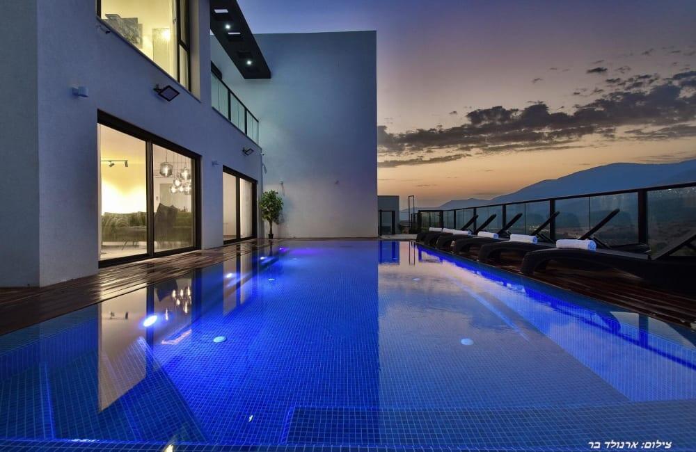 וילה אלרוב צפון  42  נופש - וי פור ויקיישן - V for Vacation